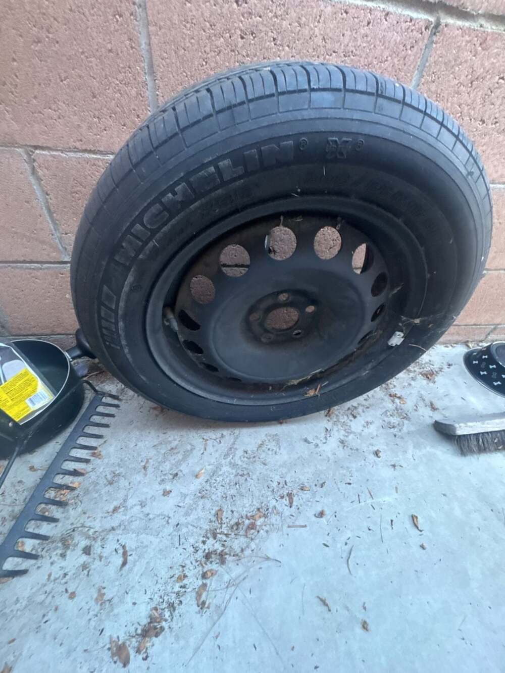 Michelin Radial XSE 205/55R16 91H M+S Tire on 16 Inch Steel Wheel Rim